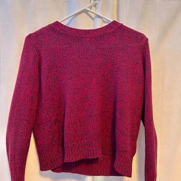 Lightweight H&M DIVIDED Sweater - Red and Navy or Berry - Picture 4 of 9